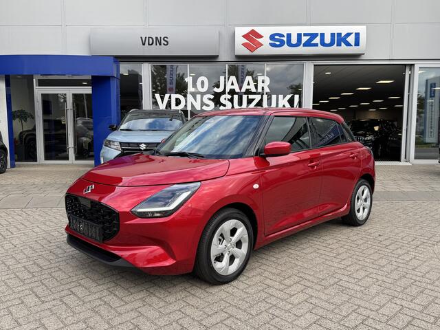Suzuki SWIFT 1.2 Select Smart Hybrid Nu met ¤2.300 klantvoordeel info: M.Safari 0492588976