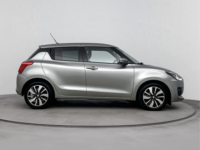 Suzuki SWIFT 1.2 Stijl Smart Hybrid | Navi | Stoelverwarming | Parkeercamera | Lichtmetalen Velgen | Mistlampen |