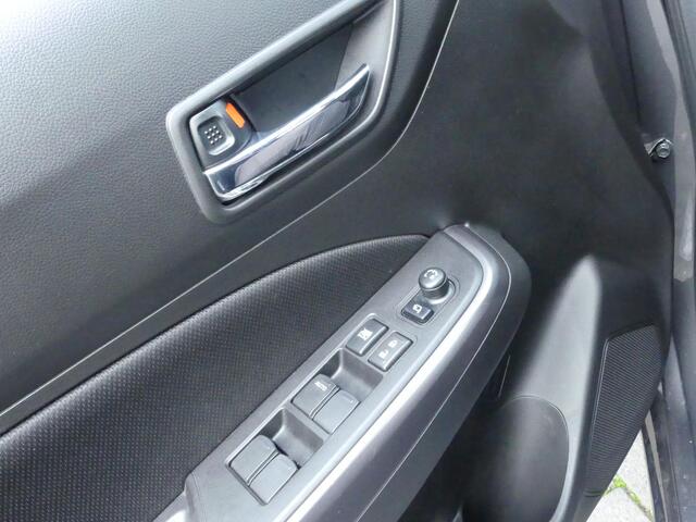 Suzuki SWIFT 1.2 Style Smart Hybrid 100% Dealer o.h., Cruise & climate control, Apple Carpl/Andr Auto, camera, park. Sensor achter