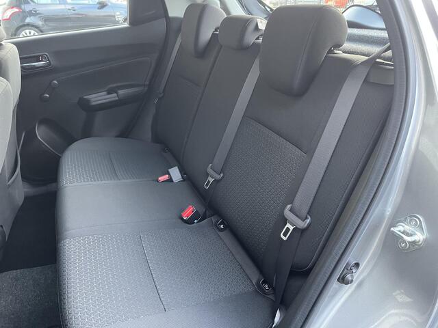 Suzuki SWIFT 1.2 Comfort Smart Hybrid | Dealeronderhouden | Airco | Lage KM-stand | Bluetoothverbinding