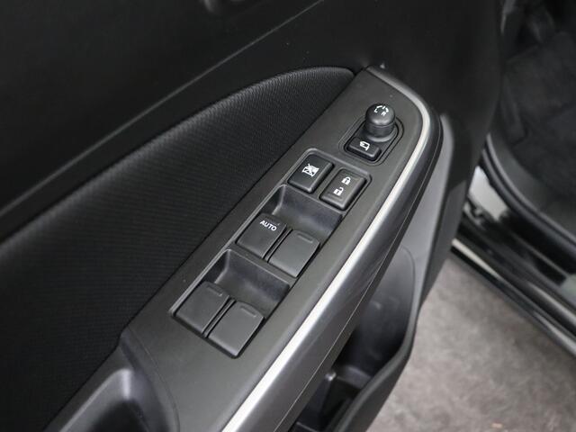 Suzuki SWIFT 1.2 Style Smart Hybrid | Achteruitrijcamera | Lichtmetalen velgen |