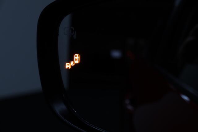 Suzuki SWIFT 1.2 Automaat Select Smart Hybrid | Adaptive-cruise | Afneembare Trekhaak | Airco | Navigatie | Apple Carplay & Android Auto | Dodehoekdetectie | Stoelverwarming | LM Velgen | All-season Banden