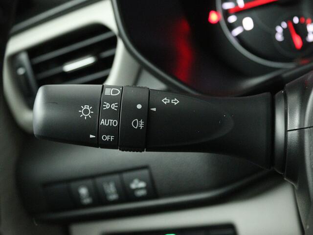 Suzuki SWIFT 1.2 Style Smart Hybrid | Automaat | Apple Carplay / Android Auto (Navigatie) | Cruise control | Climate control | Navigatie | Keyless entry