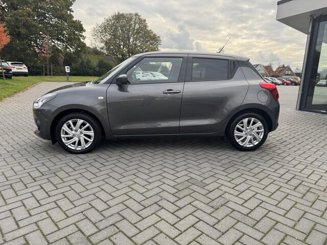 Suzuki SWIFT 1.2 Style Smart Hybr
