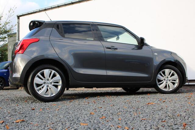 Suzuki SWIFT 1.2 Select Smart Hybrid , GT- Pakket en maar 20000 km!!