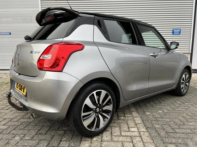 Suzuki SWIFT 1.0 Stijl Automaat | NL auto | Trekhaak | Climate Control | Apple Carplay & Android Auto