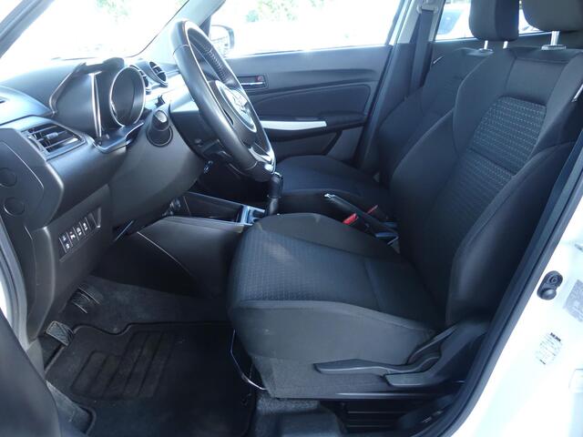 Suzuki SWIFT 1.2 Select Smart Hybrid Trekhaak, Cruise Control, Apple Carplay, Android Auto, Navigatie, Achterspoiler