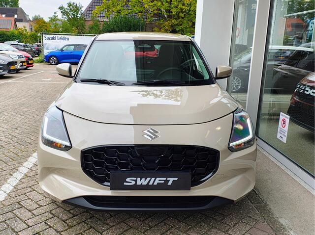 Suzuki SWIFT 1.2 STYLE SMART HYBRID AUTOMAAT Beschikbaar! | Tot 10 JAAR GARANTIE! | Inclusief ¤ 2.500,- Voorraad Voordeel