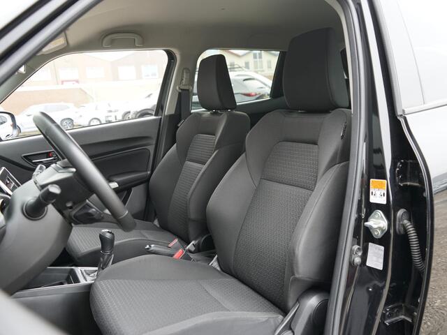 Suzuki SWIFT 1.2 Select 16'' LM velgen / Navi / Camera / Airco / All weather / Privacy glass