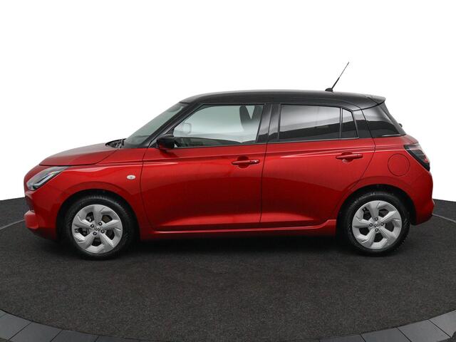 Suzuki SWIFT 1.2 Select Smart Hybrid | Stoelverwarming | Grootscherm Navigatie | Draadloos Apple Carplay | Bi- tone parelmoer Rood | Parkeersensoren Achter | Keyless Entry |