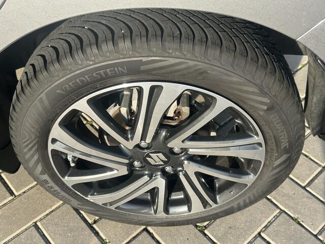 Suzuki SWIFT 1.2 Style Smart Hybr