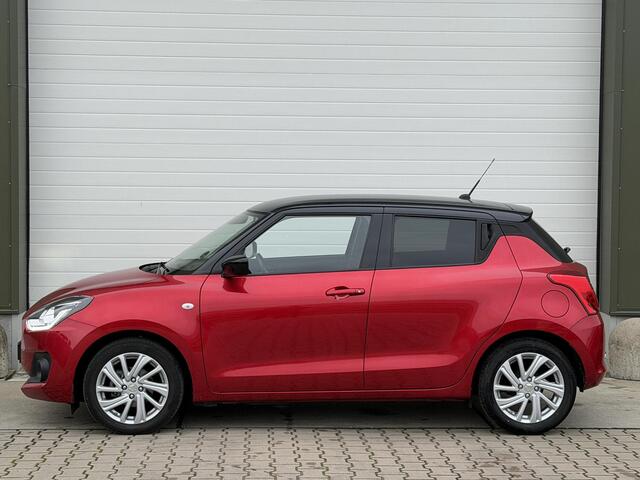 Suzuki SWIFT 1.2 Select Smart Hybrid / Navi / Camera / Afn. trekhaak / Adaptive Cruise / Keyless / Stoelverwarming / Carplay / Two Tone