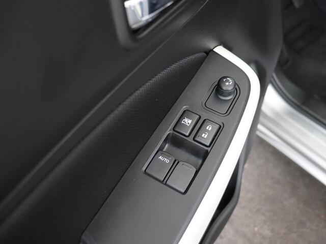 Suzuki SWIFT 1.2 Select Smart Hybrid | BTW Voertuig | Achteruitrijcamera | Stoelverwarming |