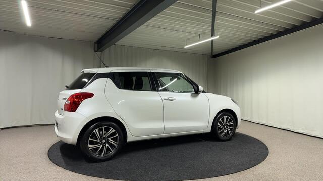 Suzuki SWIFT 1.2 Style Smart Hybrid Navi | Led | Camera