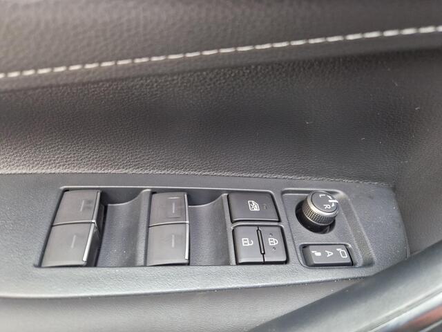 Suzuki Swace 1.8 Hybrid Style