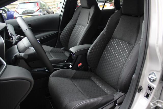 Suzuki Swace 1.8 Hybrid Style Automaat 140PK All-Season Banden, Adaptieve Cruise Control, Navigatie, Stuur Verwarmd, Voorruitverwarming, Draadloze Telefoonlader