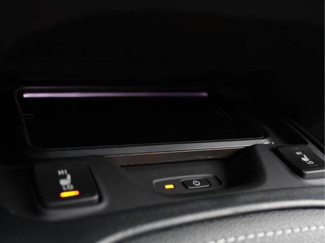 Suzuki Swace 1.8 Hybrid Style Automaat 140PK All-Season Banden, Adaptieve Cruise Control, Navigatie, Stuur Verwarmd, Voorruitverwarming, Draadloze Telefoonlader