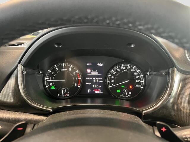 Suzuki VITARA 1.5 Hybrid Style | Stoelverwarming | Panorama dak | Parkeersensoren | Camera | Cruise Control Adaptief | DEMO