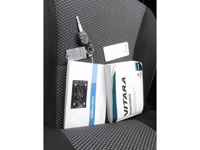 Suzuki VITARA 1.6 Exclusive CRUISE | CLIMATE | CAMERA | AFNTREKHAAK | STOELVERW | CARPLAY | LED