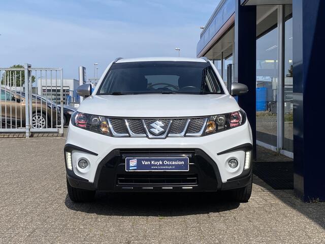 Suzuki VITARA 1.4 S / Adaptieve Cruise-Control / Stoelverwarming / Trekhaak / Radio-Bluetooth / Navi / LED / Getint-Glas / Elektr.-Pakket / PDC V+A met Camera-Achter / 17'' LMV / ENZ.