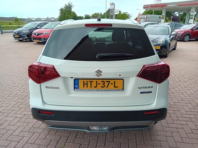 Suzuki VITARA 1.5 Hybrid Select Automaat, Airco(automatisch), Carplay/Android auto, Navigatie, Dode hoek detector, Cruise control adaptief, Stoelverwarming, Achteruitrijcamera, Keyles entry and go, etc,etc.., Zeer mooie auto, 1e eigenaar, Dealer onderhouden, Fabrieksga