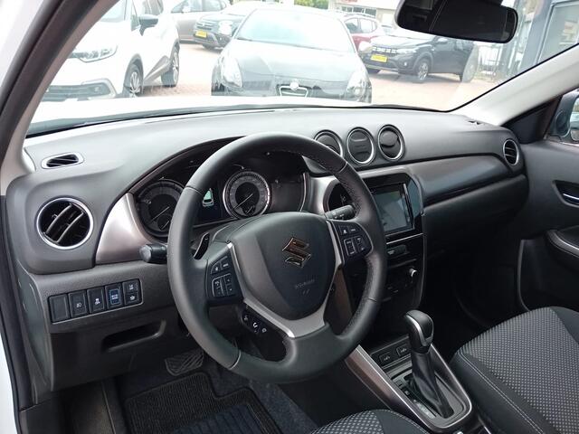 Suzuki VITARA 1.5 Hybrid Select Automaat, Airco(automatisch), Carplay/Android auto, Navigatie, Dode hoek detector, Cruise control adaptief, Stoelverwarming, Achteruitrijcamera, Keyles entry and go, etc,etc.., Zeer mooie auto, 1e eigenaar, Dealer onderhouden, Fabrieksga