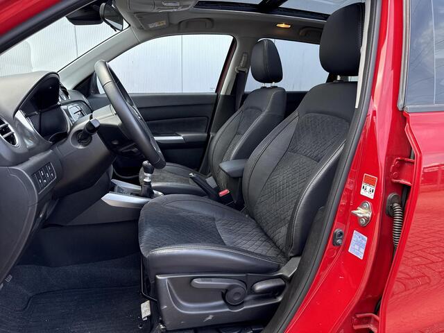 Suzuki VITARA 1.4 Boosterjet Style Smart Hybrid **NAVIGATIE/ PANORAMA DAK/ DODEHOEK DETECTIE/ 36 MAANDEN GARANTIE**