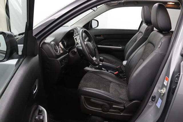 Suzuki VITARA 1.4 Boosterjet Style Smart Hybrid | Schuif-Kanteldak | Alcantara Bekleding | Keyless Entry | Dodehoek Detectie | Stoelverwarming |