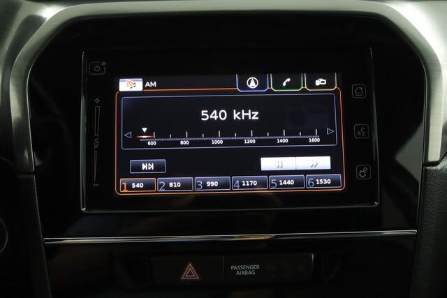 Suzuki VITARA 1.4 S | Climate control | Cruise control adaptive | Navigatie | Camera | Trekhaak afn. | Stoelverwarming |