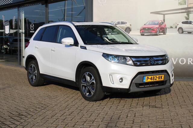 Suzuki VITARA 1.6 High Executive , Automaat, Trekhaak, Half Leder, Stoelverwarming, Clima, Navi, Adap. Cruise, PDC, Camera, Schuif/kanteldak, LMV 17 Inch