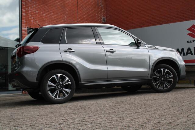 Suzuki VITARA 1.5 Hybrid Style Panoramadak, Parkeersensoren V en A, Stoelverwarming, Achteruitrijcamera