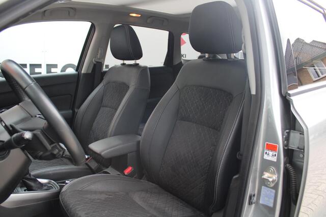 Suzuki VITARA 1.5 Hybrid Style Panoramadak, Parkeersensoren V en A, Stoelverwarming, Achteruitrijcamera