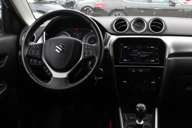 Suzuki VITARA 1.4 Boosterjet Select Smart Hybrid / Trekhaak / Camera / Navigatie / 17'' / DAB / Stoelverwarming / Getint glas / Cruise Control