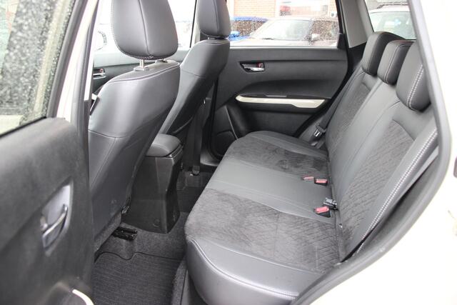 Suzuki VITARA 1.4 Boosterjet Style Hybrid | Opendak | Leer | Keyless | PDC |