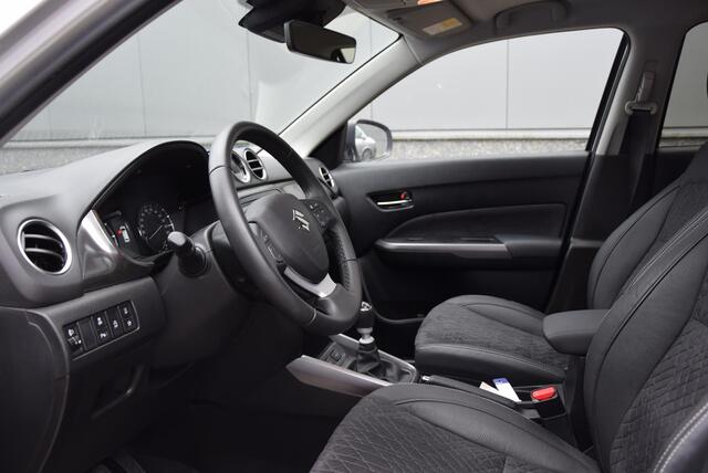 Suzuki VITARA 1.4 Boosterjet Style Smart Hybrid | elektrisch glazen panorama-dak | Lederen bekleding | Apple carplay/Android |