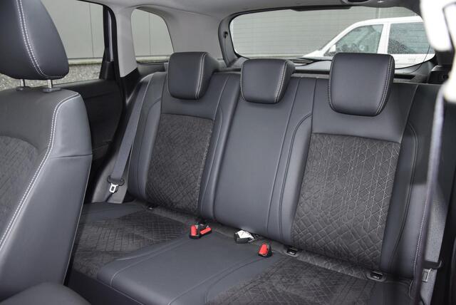 Suzuki VITARA 1.4 Boosterjet Style Smart Hybrid | elektrisch glazen panorama-dak | Lederen bekleding | Apple carplay/Android |