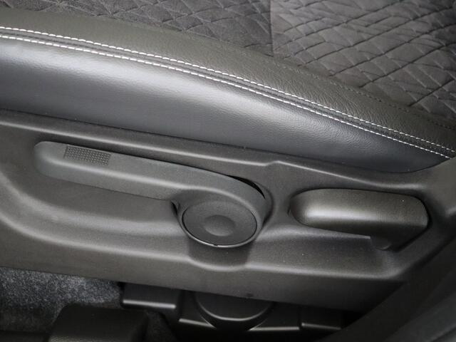 Suzuki VITARA 1.4 Boosterjet Style Smart Hybrid | Panodak / Sunroof | Apple Carplay Android Auto | Sidebars | Rhino Pack |