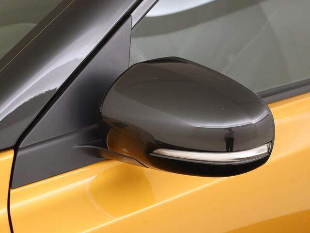 Suzuki VITARA 1.4 Boosterjet Style Smart Hybrid Two Tone | Panodak / Sunroof | Apple Carplay Android Auto | Rhino Pack |