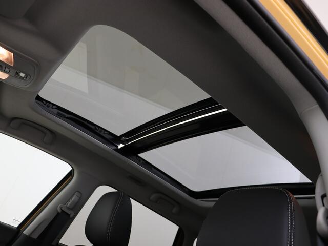 Suzuki VITARA 1.4 Boosterjet Style Smart Hybrid Two Tone | Panodak / Sunroof | Apple Carplay Android Auto | Rhino Pack |