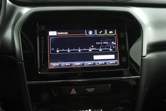 Suzuki VITARA 1.4 Boosterjet Select Smart Hybrid | Climate control | Cruise control | Navigatie | Camera | Apple carplay, Android auto | Lichtmetalen velgen |