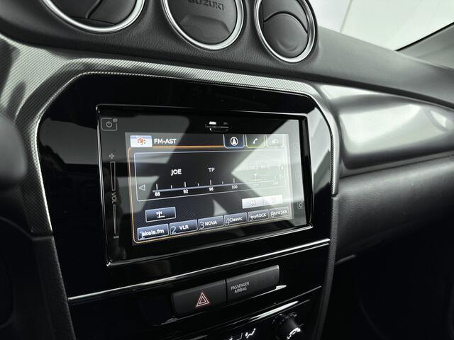 Suzuki VITARA 1.4 Boosterjet Style Rhino Edition Smart Hybrid | Elektrisch glazen panorama-dak | Navigatie | Parkeercamera |