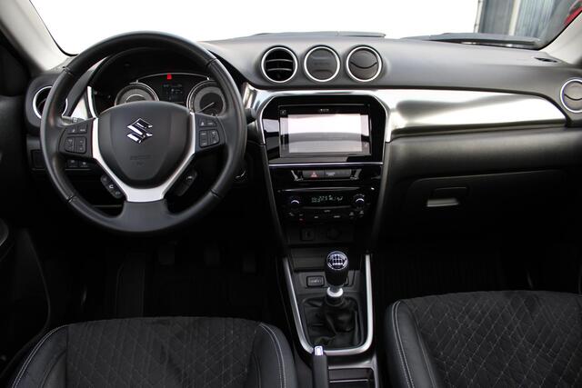 Suzuki VITARA 1.4 Boosterjet Style Smart Hybrid , All-Seasonbanden, Panodak, Dealer onderhouden, Stijl uitvoering!