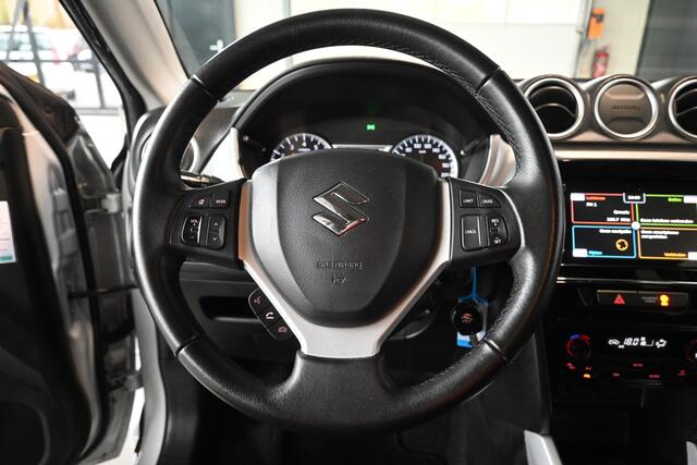 Suzuki VITARA 1.6 Exclusive Clima Navigatie Trekhaak Goed Onderhouden! Inruil Mogelijk!
