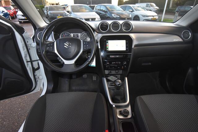 Suzuki VITARA 1.6 Exclusive Allgrip 4X4 , TREKHAAK , A UITRIJ CAM , CLIMATR , CR CONTR , NAVI VIA APP ,
