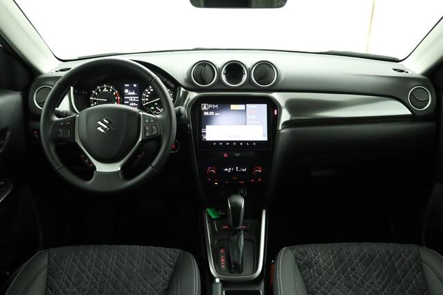 Suzuki VITARA 1.4 Boosterjet Smart Hybrid Style | Uniek Two tone| Climate control | Cruise control adaptive | Camera | Apple carplay, Android auto | Stolverwarming | Travel pack | Haaievin antenne |