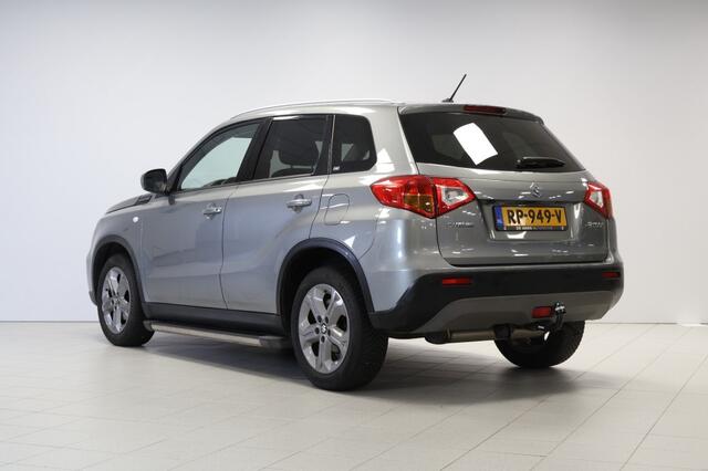Suzuki VITARA 1.6 Exclusive - Trekhaak - AllSeason banden - Parkeercamera