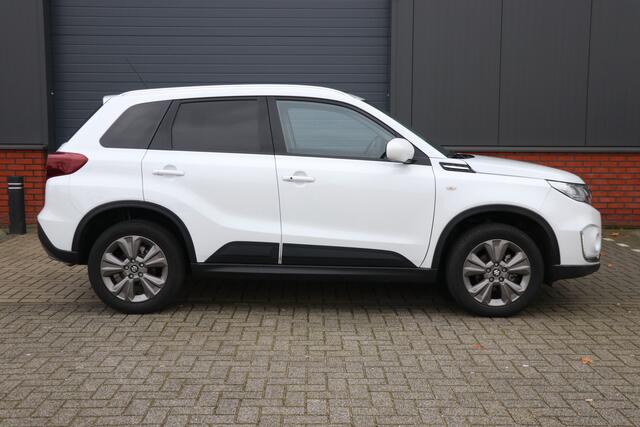 Suzuki VITARA 1.5 Hybrid Select Automaat | camera | side assist | stoelverwarming
