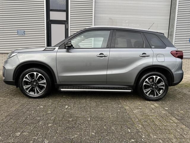 Suzuki VITARA 1.4 Boosterjet Style Smart Hybrid | All Season Banden | Trekhaak | Luxe uitvoering | Elek. Schuif/Kantel Dak | Apple Carplay & Android Auto