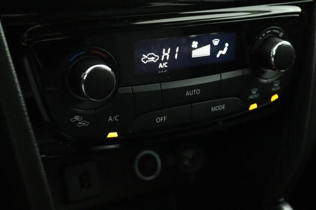 Suzuki VITARA 1.4 Boosterjet Smart Hybrid Select | Climate control | Cruise control adaptive | Apple carplay, Android auto | Camera < Panoramisch sunroof | Stoelverwarming | lichtmetalen velgen |