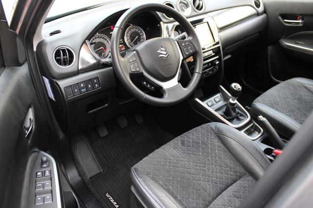 Suzuki VITARA 1.4 Boosterjet Style Smart Hybrid | Pano | Trekhaak | Full Led